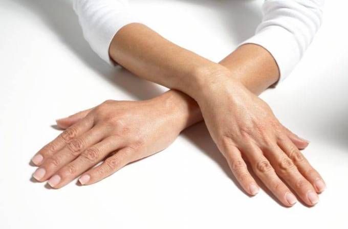 How to Make Your Hands Look Fresh with Hand Rejuvenation