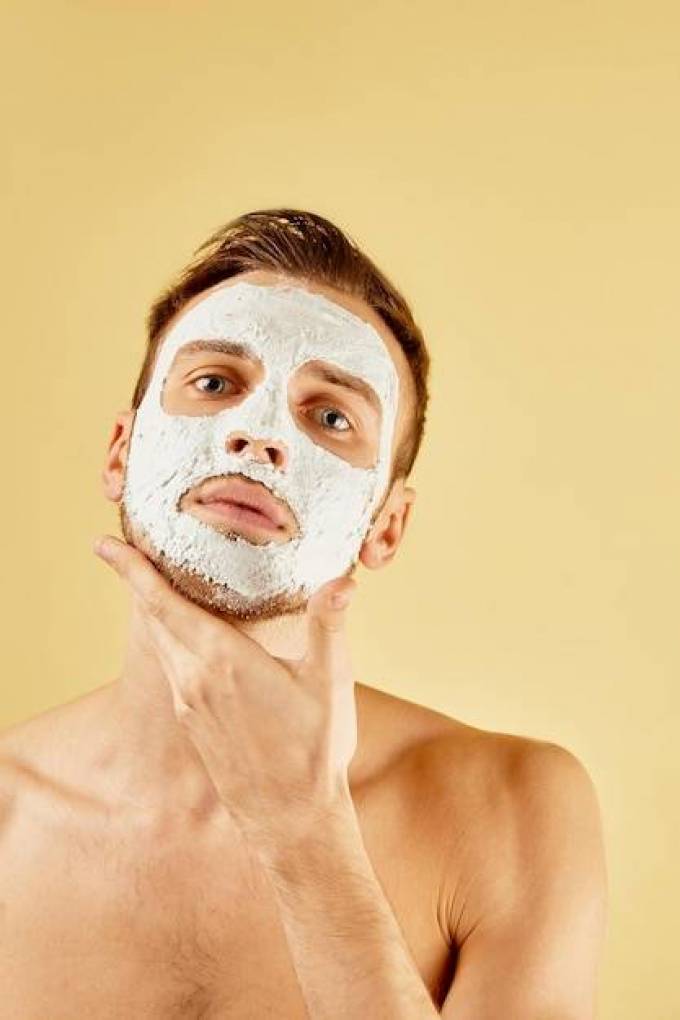 Which facial gives more glow to Mens?